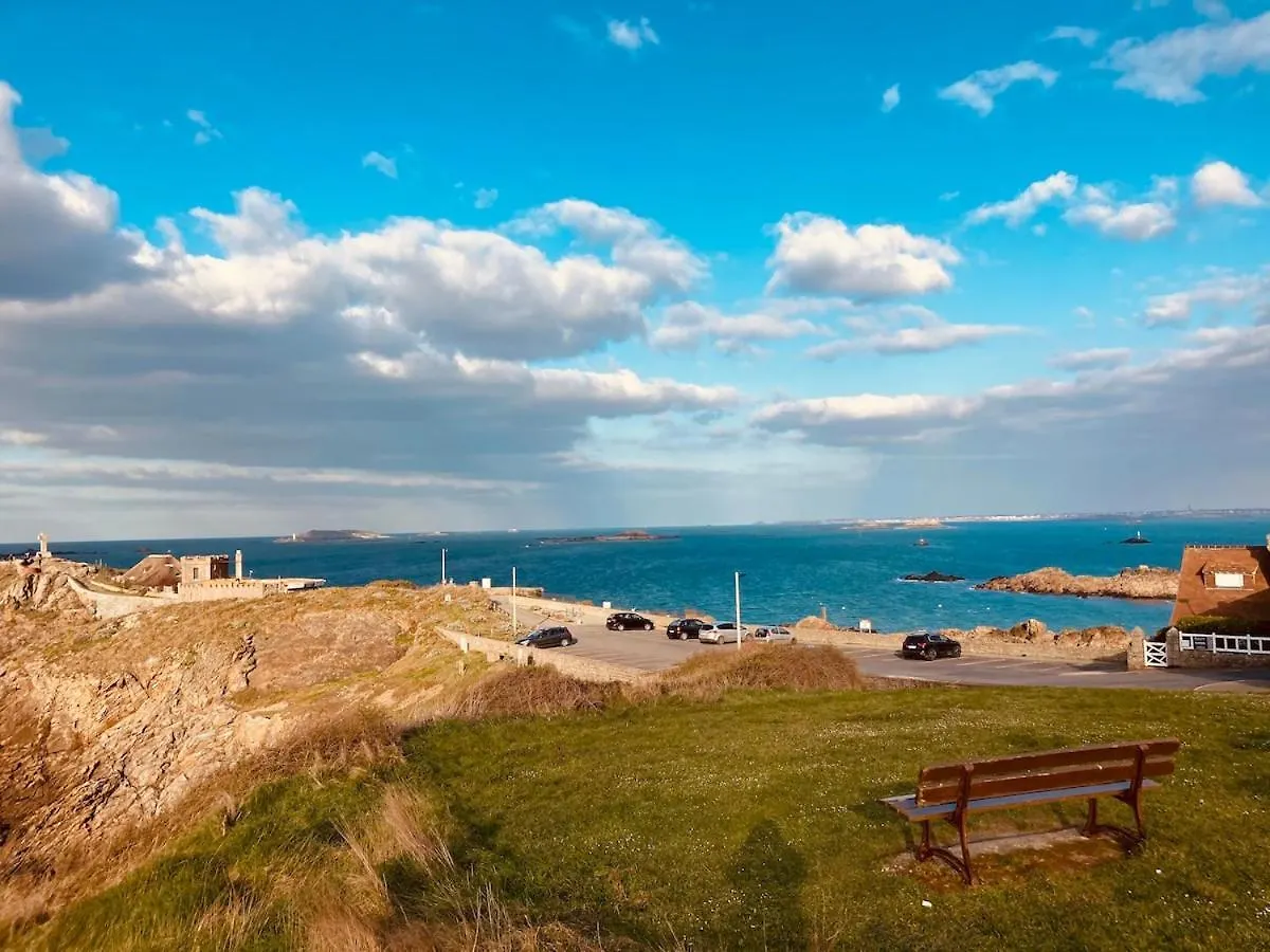 Escapade A Ploubalay : Maison Moderne De Plain-Pied Beaussais Sur Mer